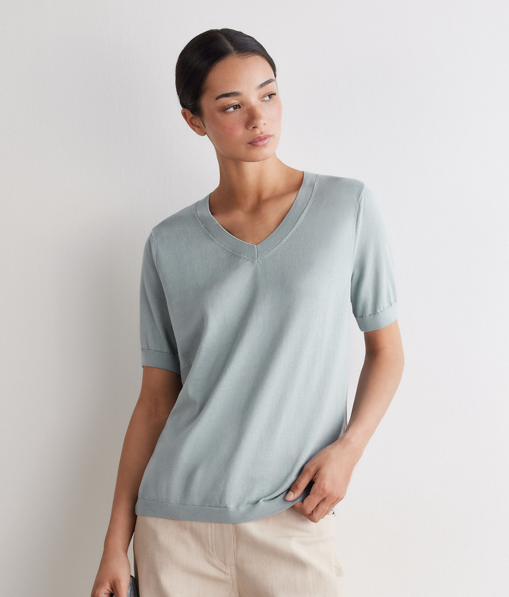 フレッシュコットン Vネック Tシャツ